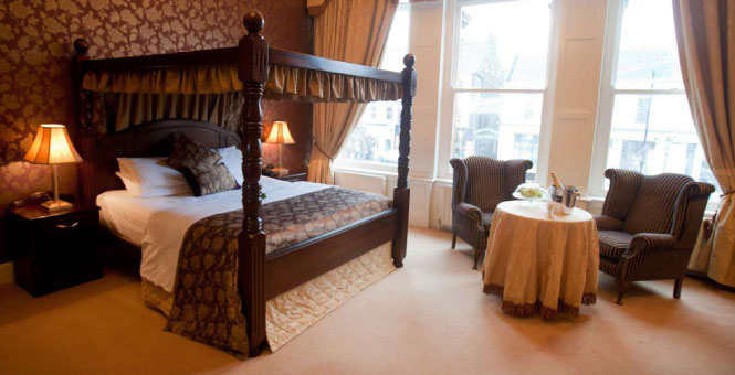 Diamond-Suite-Accommodation-Feature